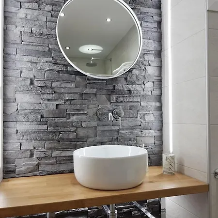 Adell Deluxe Apartament *