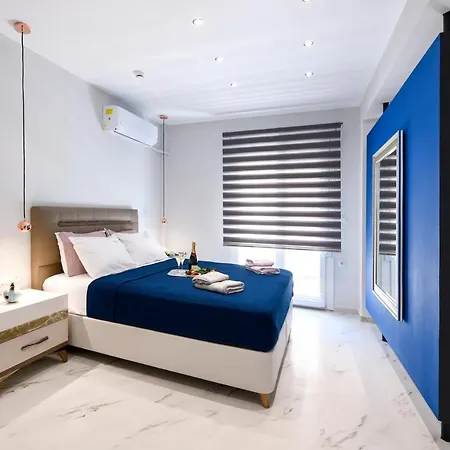 Adell Deluxe Apartment *