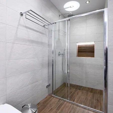 Adell Deluxe * Kawala